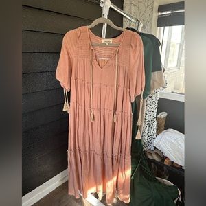 Baby pink maxi dress! Size small fit me and I’m a large so it runs big